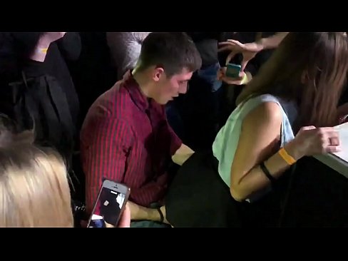 ❤️ Seks i vërtetë në një klub nate rus. Një vajzë 18-vjeçare ruse në anus dhe vaginë është qitur në një klub nate ❤️❌ Porno tek ne ﹏